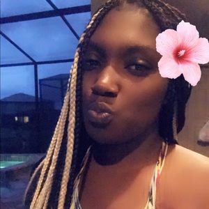 Meet your Posher, Kenyada